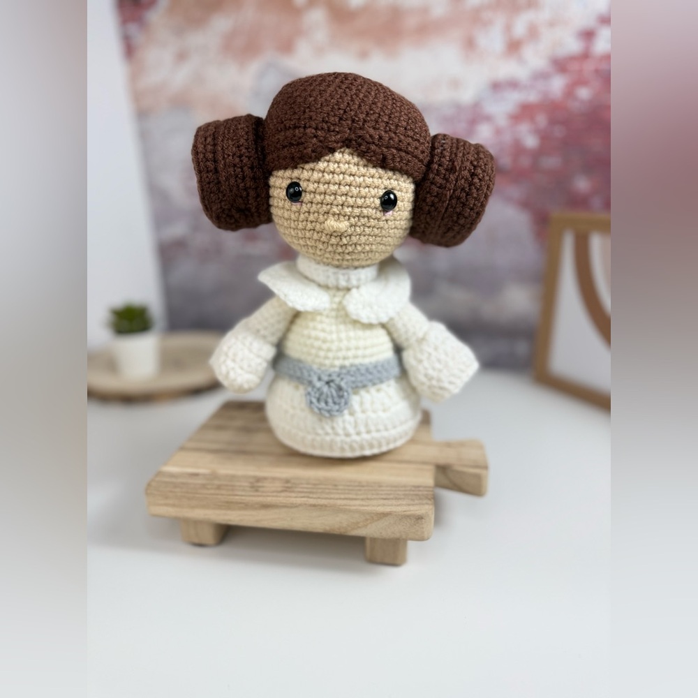 Star Wars Princess Leia Handmade Crochet Amigurumi Doll Toy Plush